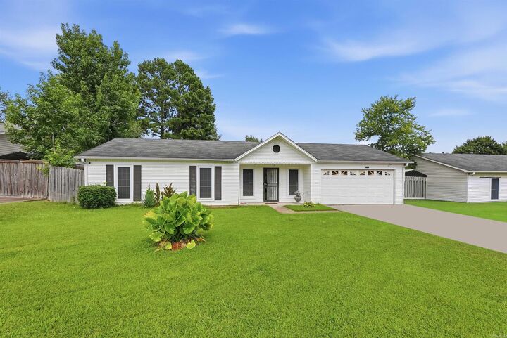 Property Photo:  14101 Rockinghorse Lane  AR 72002 