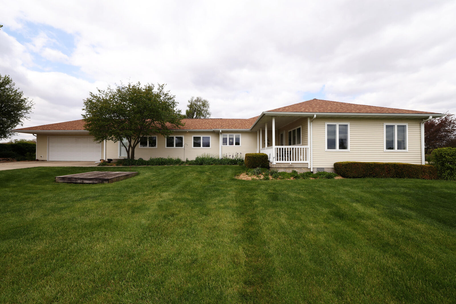 Property Photo: 1142 270th Street IA 50036