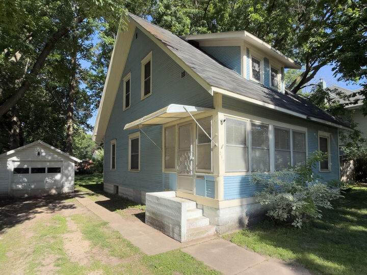 Property Photo: 219 N Russell Avenue IA 50010