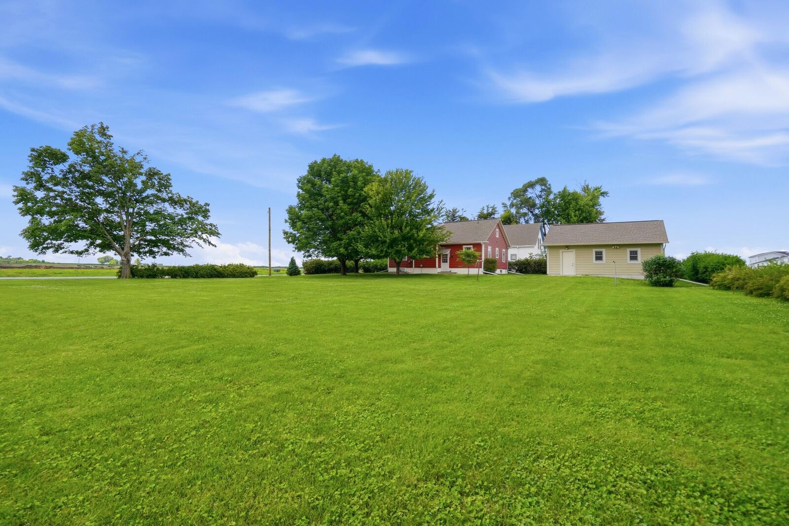 Property Photo: 1835 1st Street IA 50201