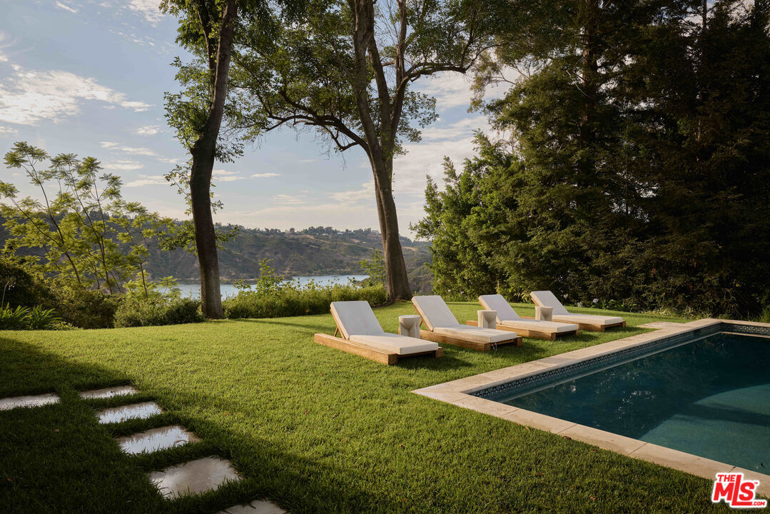Property Photo:  1900 Bel Air Rd  CA 90077 