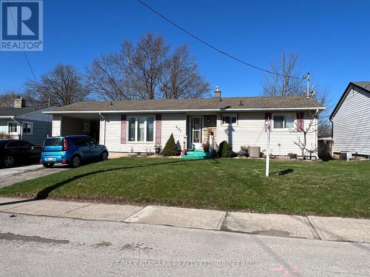 Property Photo: 4577 Drummond Road ON L2E 6C8