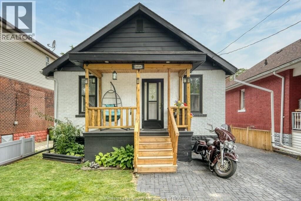 Property Photo: 3454 Harris Street ON N9C 1N5
