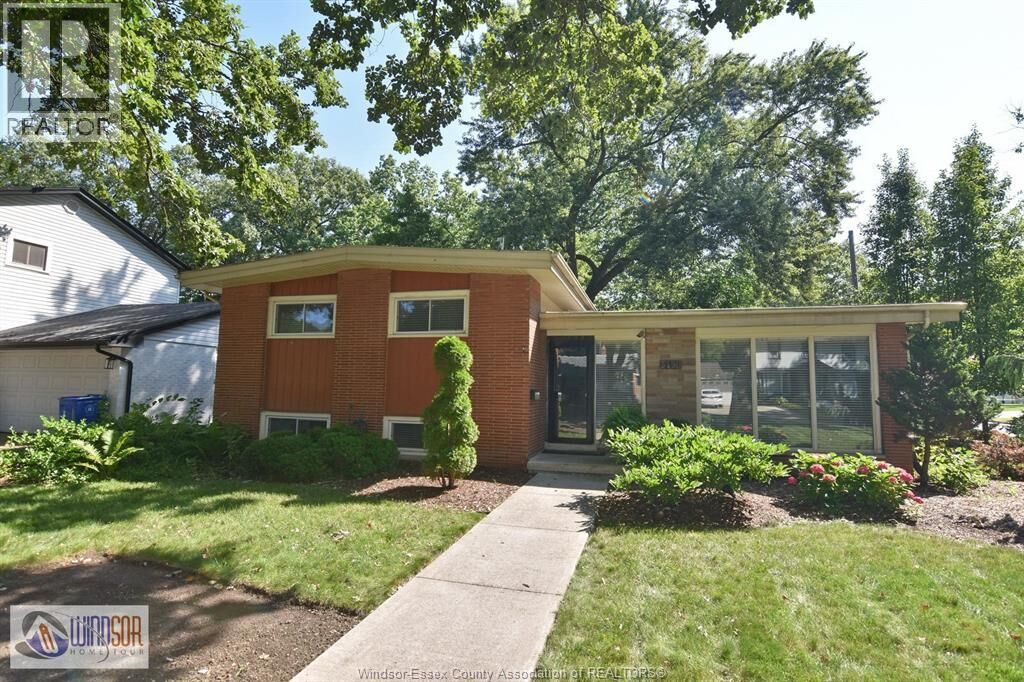 Property Photo: 3490 St. Patricks Drive ON N9E 3H4