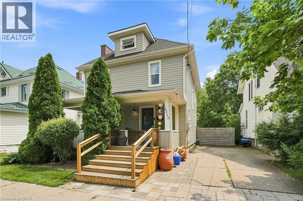 Property Photo: 4313 Central Avenue ON L0R 1B0