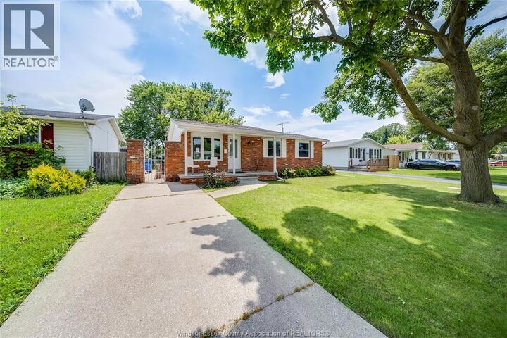 Property Photo:  10395 Caledon Court  ON N8R 1C7 
