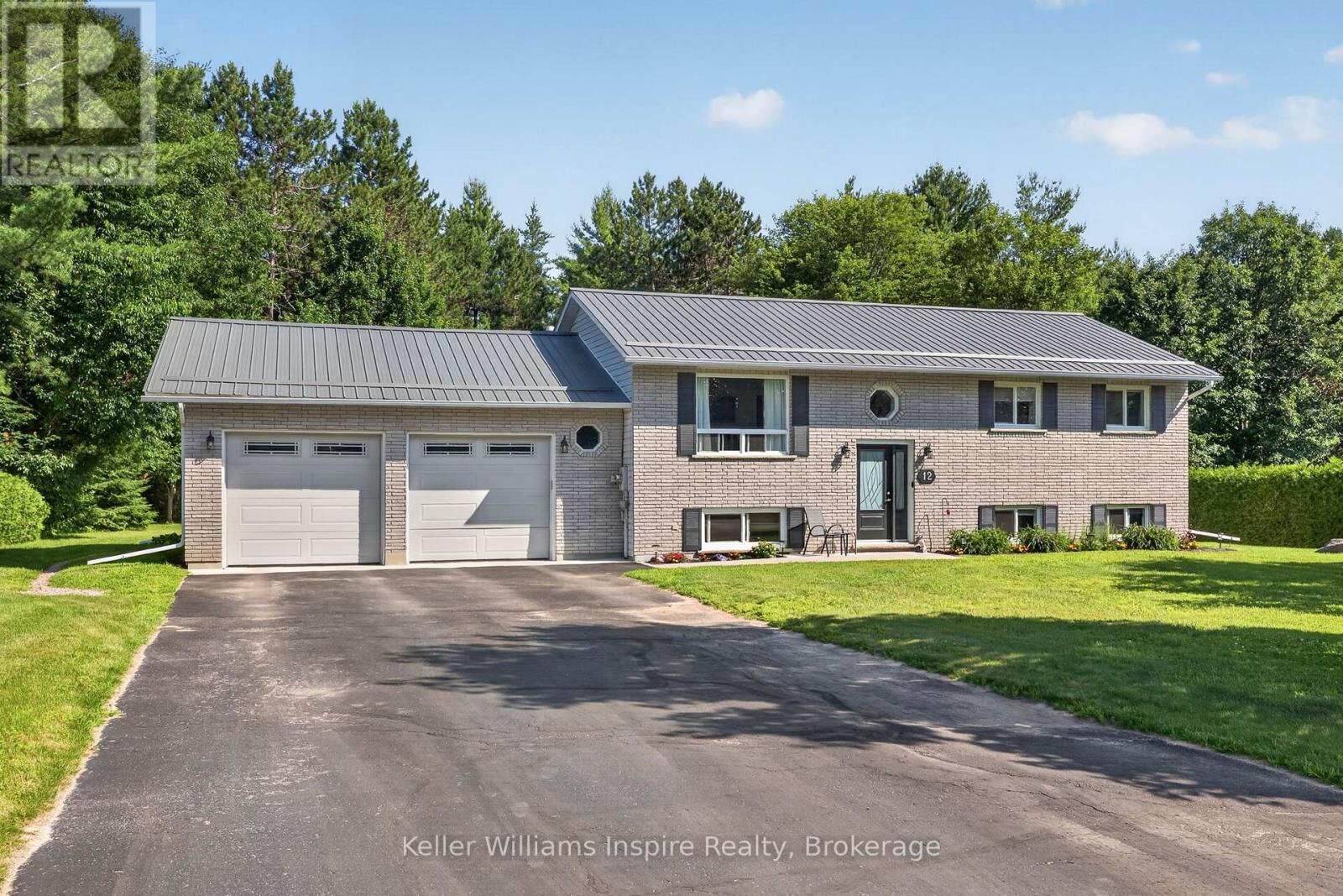 Property Photo:  12 Jamie Crescent  ON K8H 3N2 