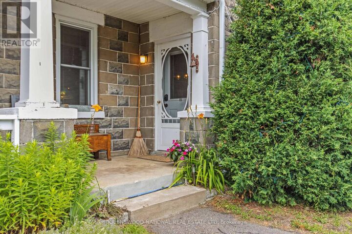 Property Photo:  59 Bay Street  ON K0J 1B0 
