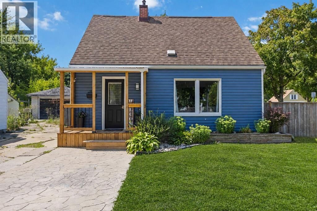 Property Photo:  143 Walnut Avenue North  ON N7T 4K2 