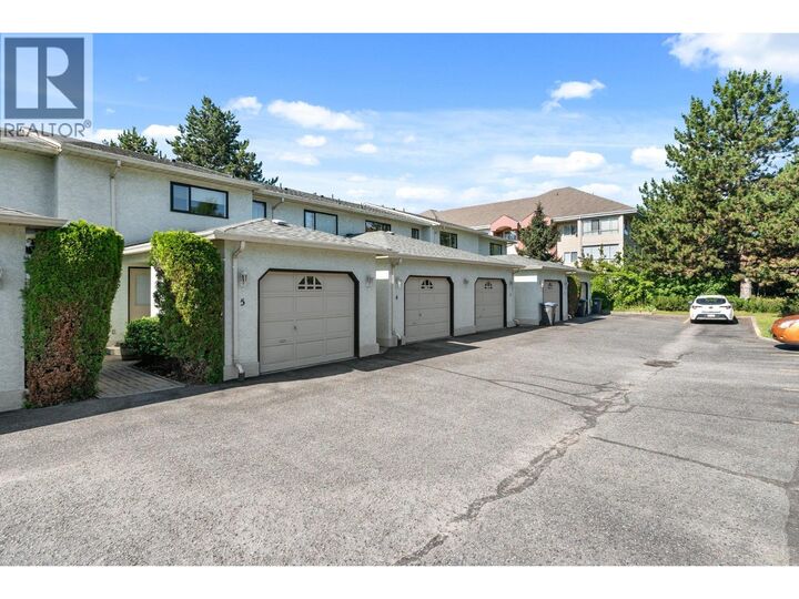 130 Dundas Rd. Road 5 — photo 1