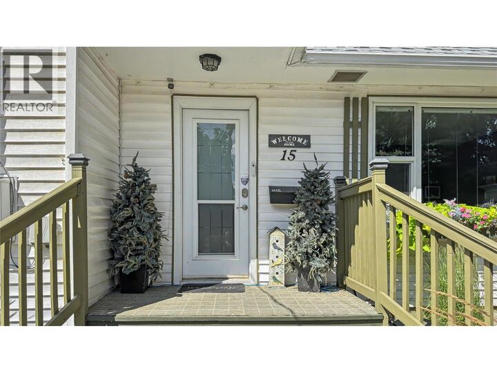 Property Photo:  15 15th Avenue South  BC V1C 2Y4 
