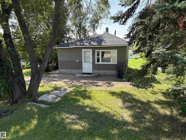 Property Photo: 4901 53 Avenue AB T0A 1A0