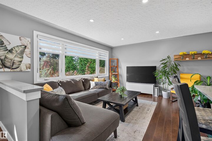 Property Photo:  12136 135A Avenue NW  AB T5L 3Z3 