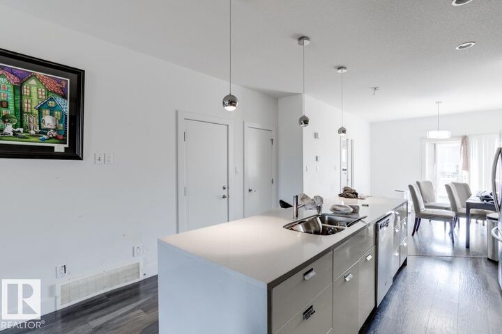 Property Photo:  8722 150 Street NW  AB T5R 1E4 