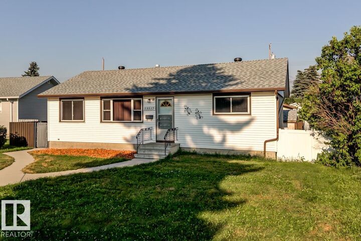 Property Photo:  13517 136 Street NW  AB T5L 2A2 
