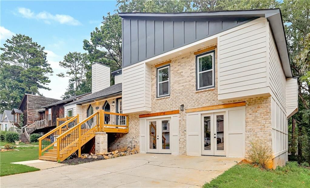 Property Photo: 1415 Brookcrest Street GA 30044