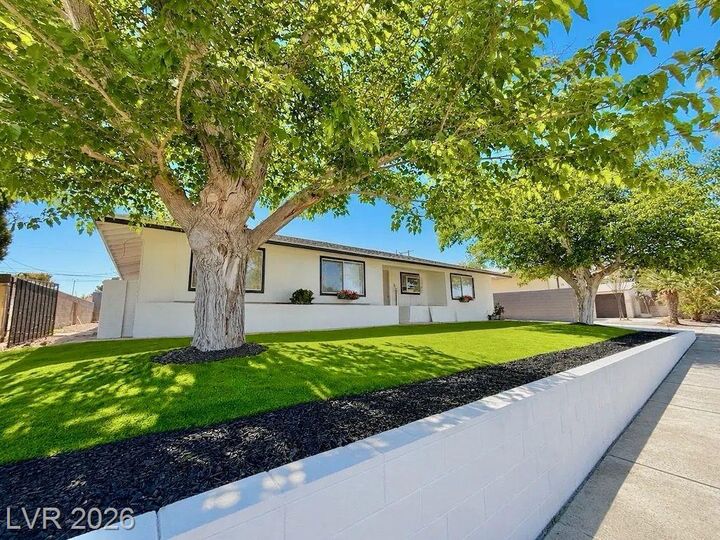 Property Photo: 608 Bryant Court NV 89005