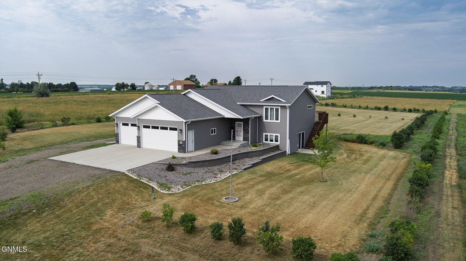Property Photo: 512 Apple Ridge Road ND 58558