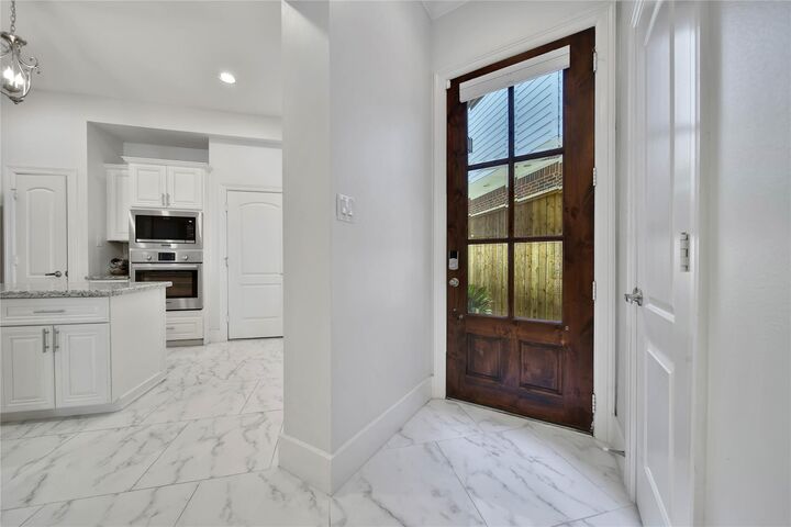 Property Photo: 5806 Petty Street TX 77007