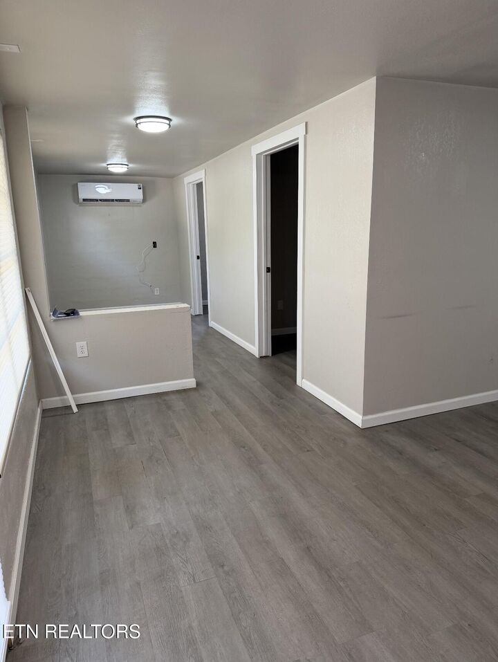 Property Photo:  911 E Race St  TN 37763 