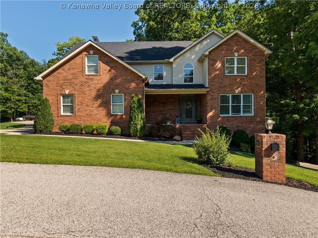 Property Photo:  418 Woodberry Way  WV 25213 