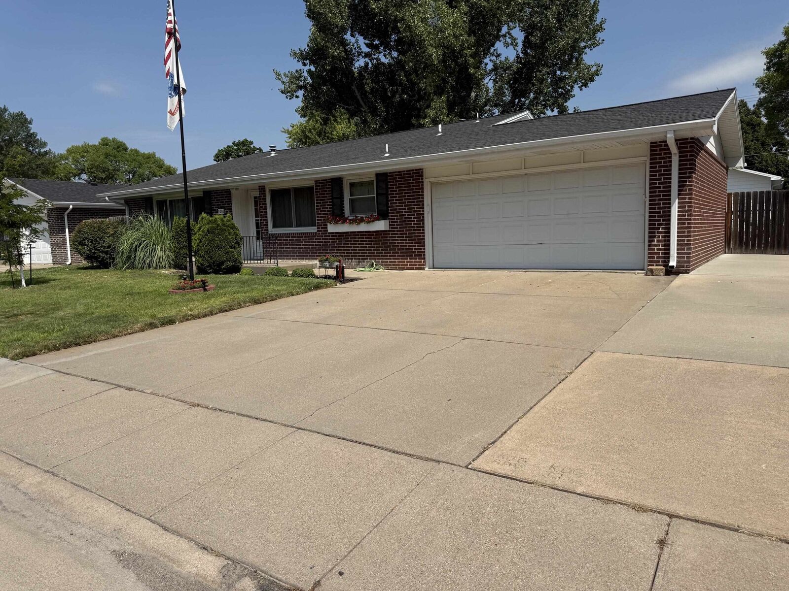 Property Photo:  1207 W Philip Ave  NE 69101 