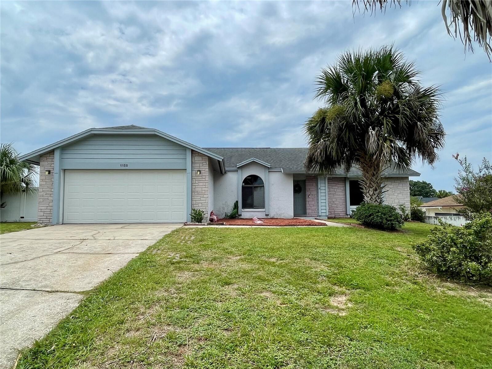 Property Photo:  1150 Indian Ridge Trail E  FL 34747 