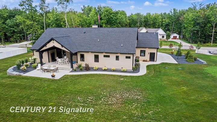 Property Photo:  3568 E Douglas Drive  MI 48642 