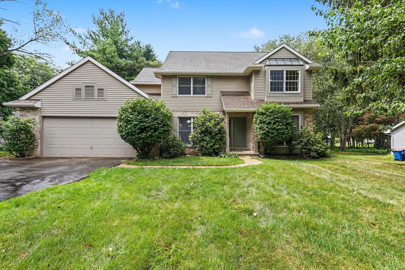 Property Photo:  128 Pheasant Run  MI 49015 