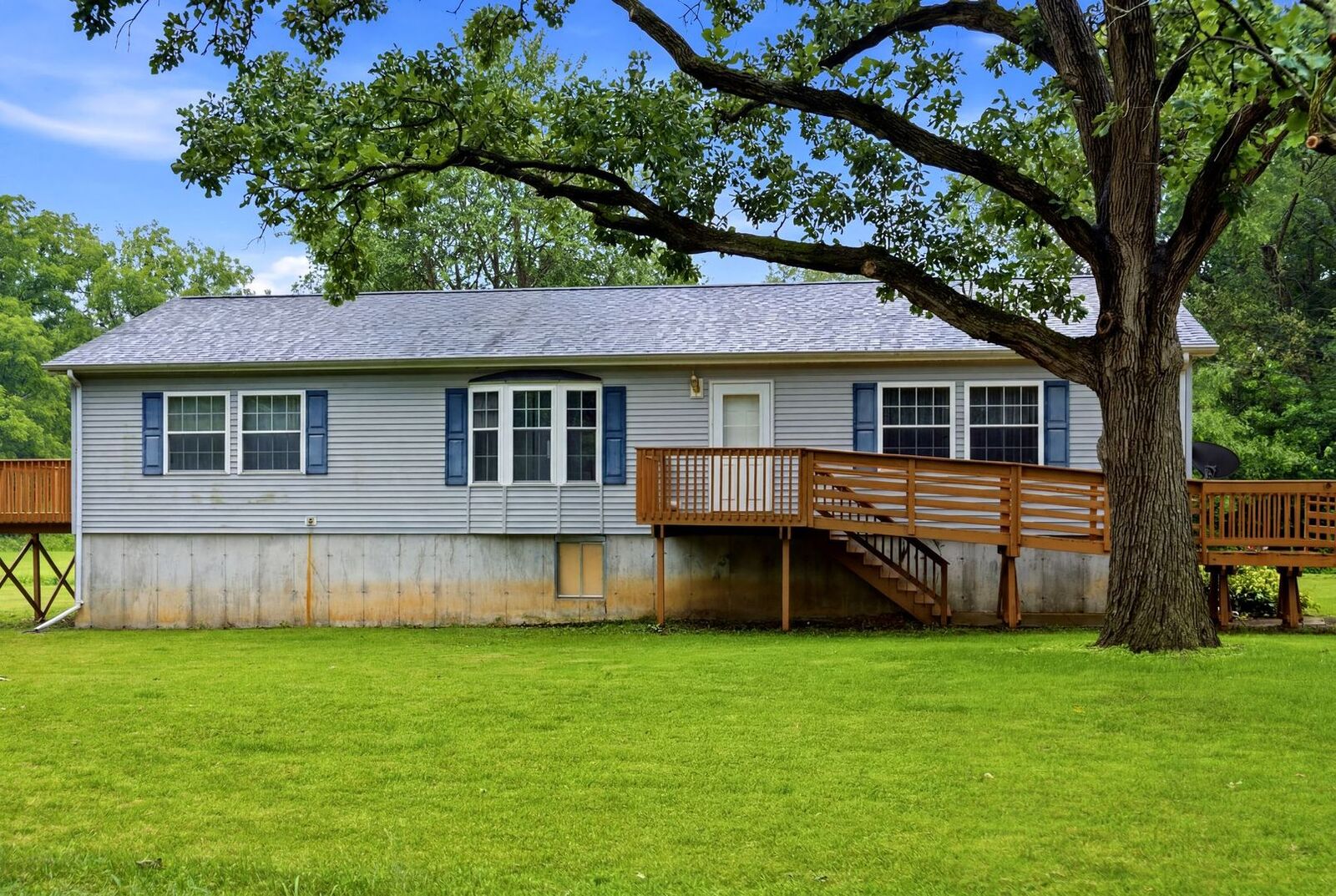 Property Photo:  211 Bridge Street  IL 60537 