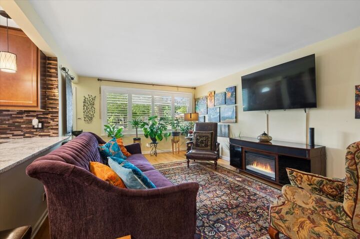 Property Photo: 1914 Warren Street IL 60202