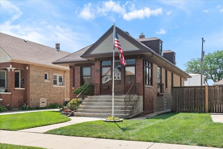 Property Photo:  4026 N Major Avenue  IL 60634 