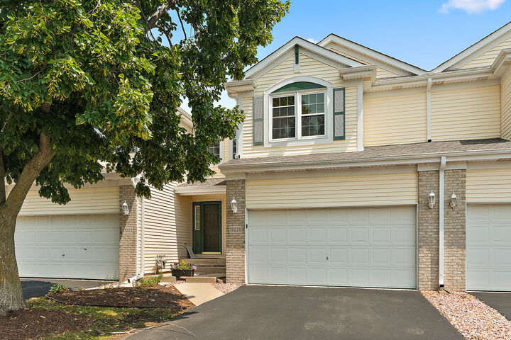 Property Photo: 17225 Arrowhead Drive IL 60441
