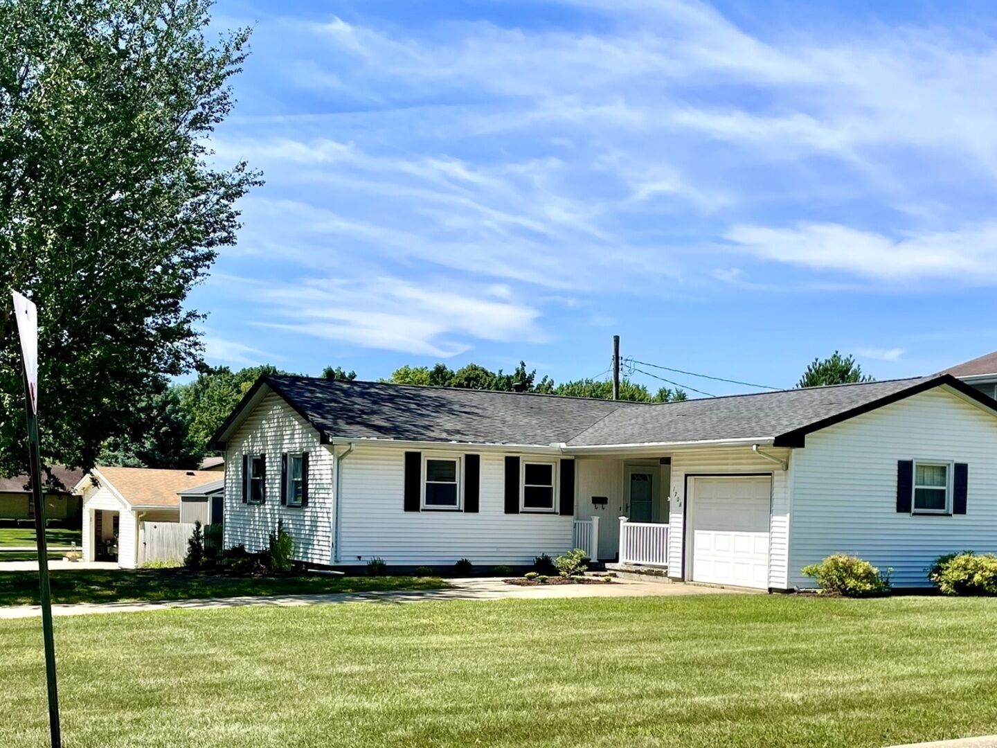 Property Photo:  1708 Green Street  IL 61354 