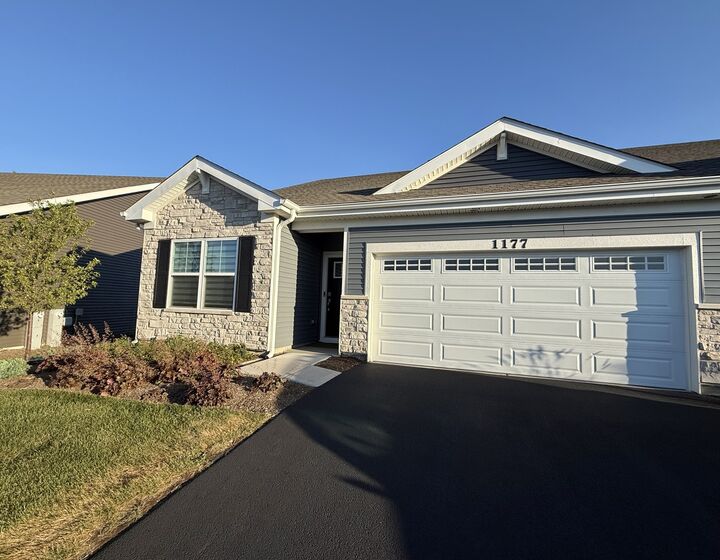 Property Photo: 1177 Wood Lily Lane IL 60103