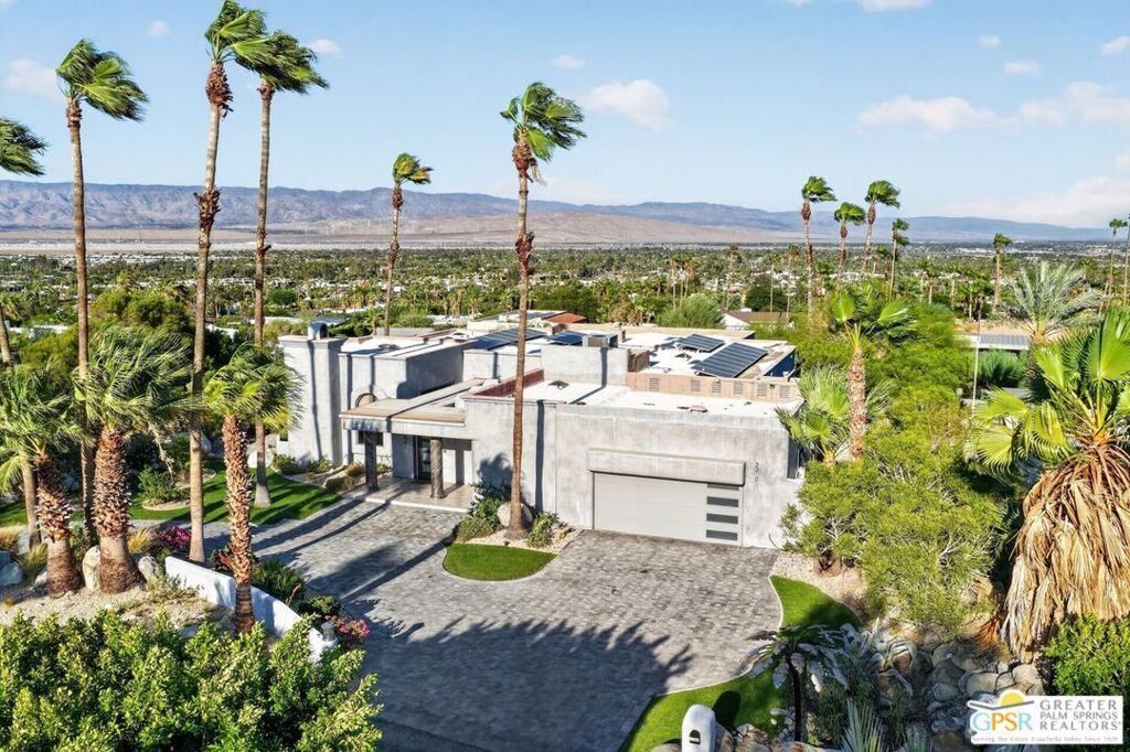 Property Photo:  2300 N Vista Drive  CA 92262 