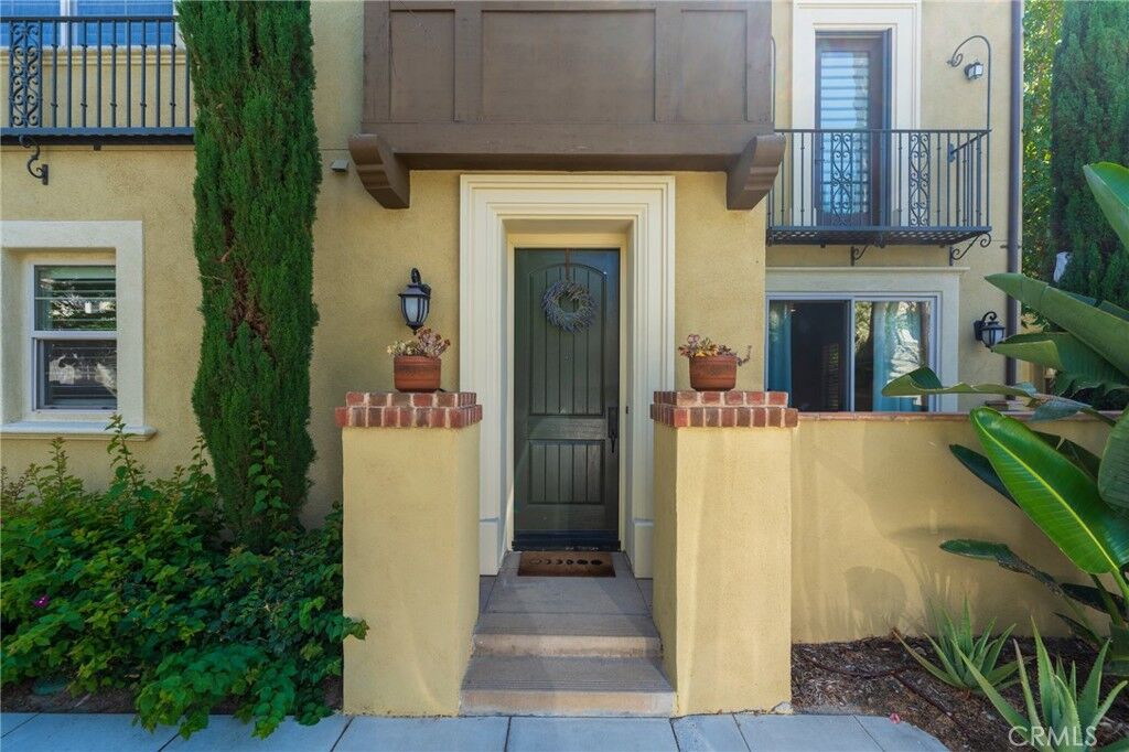 Property Photo: 516 S Casita CA 92805