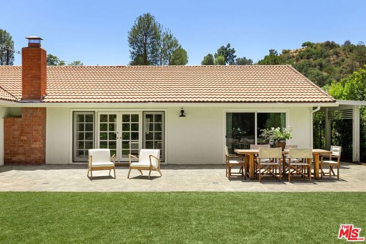 Property Photo:  3736 Eddingham Avenue  CA 91302 