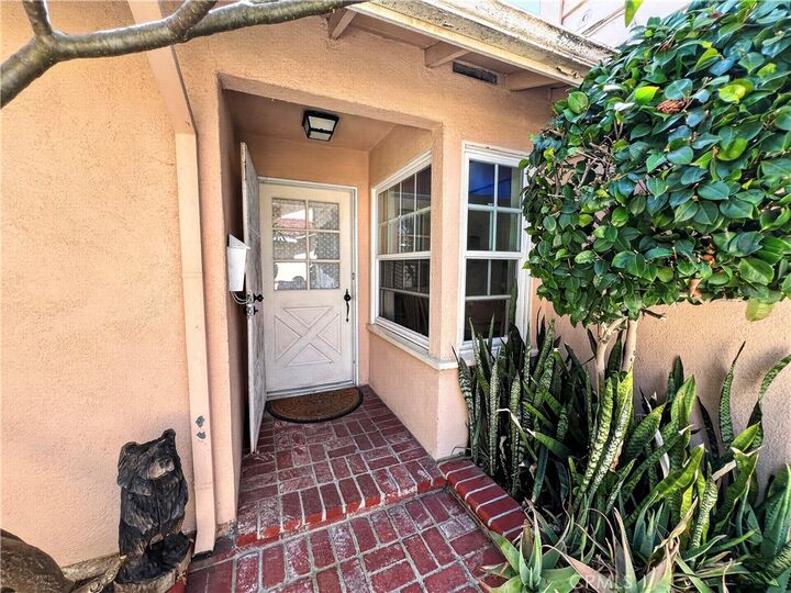 Property Photo:  503 Traverse  CA 92626 