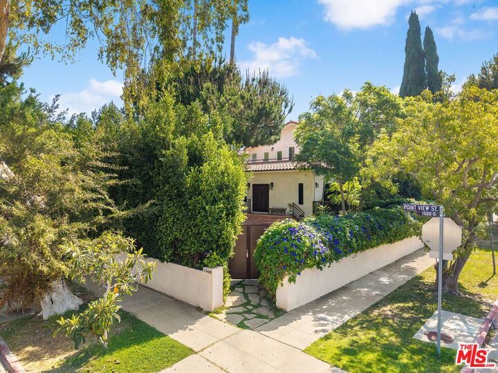 Property Photo:  1568 S Point View Street  CA 90035 