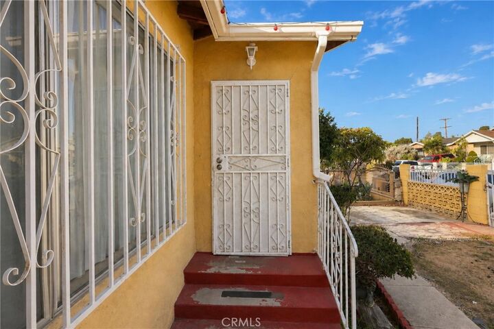 Property Photo:  440 N Ezra  CA 90063 
