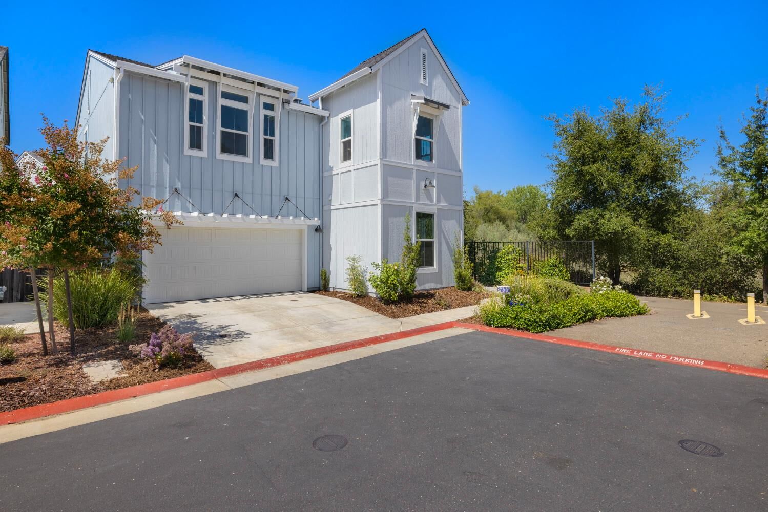 Property Photo: 700 Silo Street CA 95630