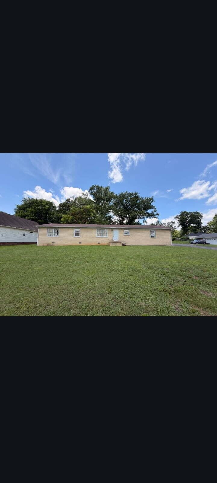 Property Photo: 301 Grove Avenue NW TN 37311