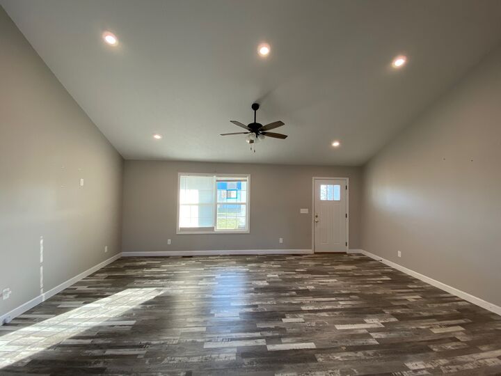 Property Photo: 102 Willow Hill Ct KY 42206