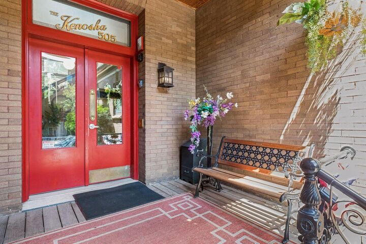 Property Photo:  505 Selby Avenue 11  MN 55102 