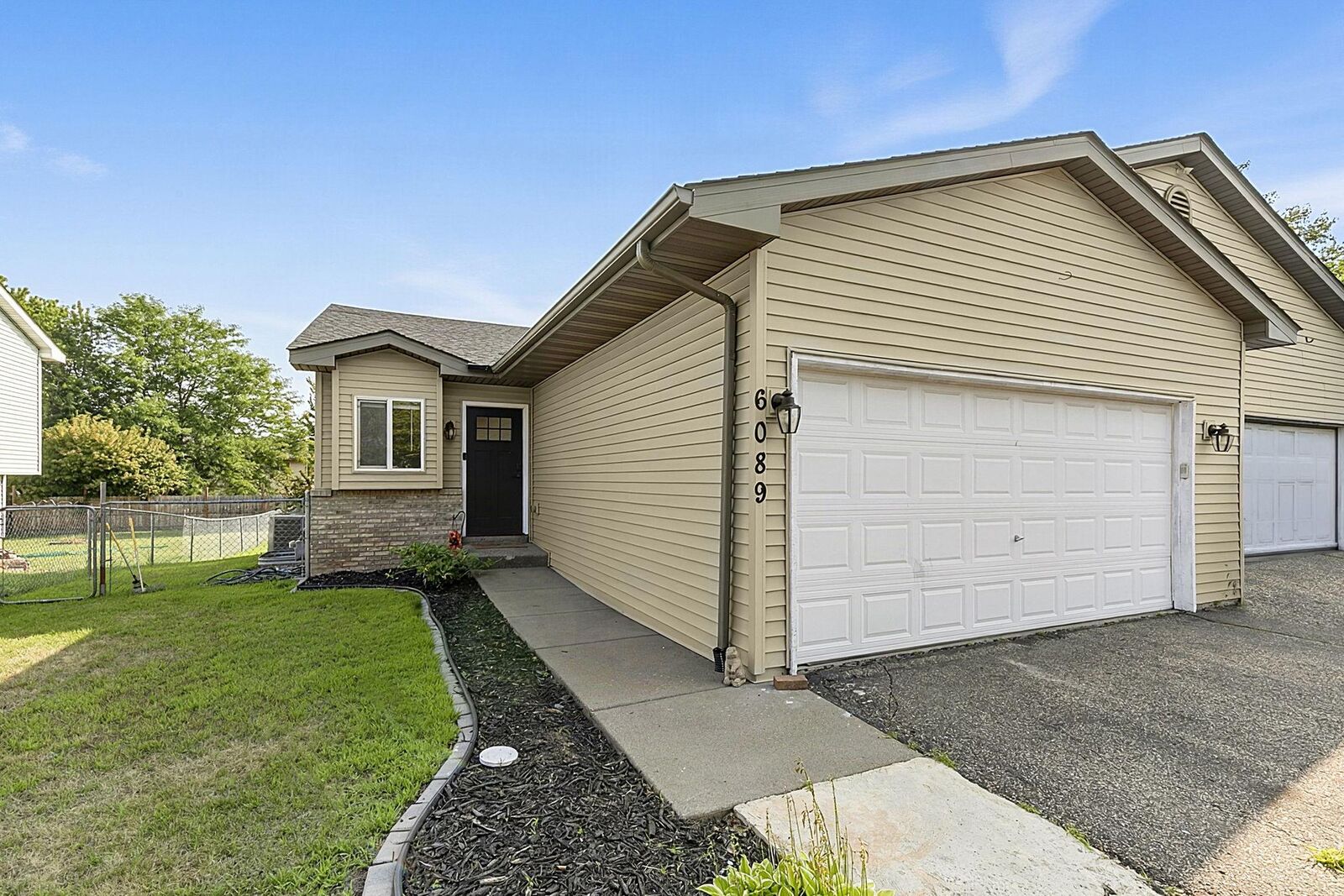Property Photo: 6089 Mill Run Road MN 55362