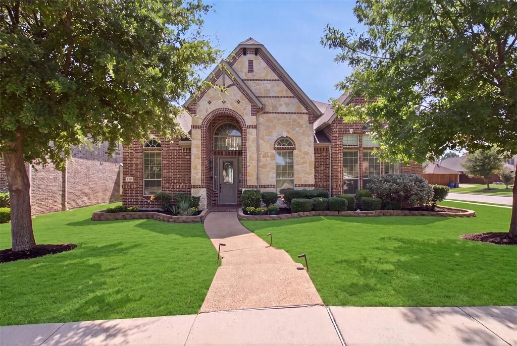 Property Photo:  9214 Glen Meadow Court  TX 75033 