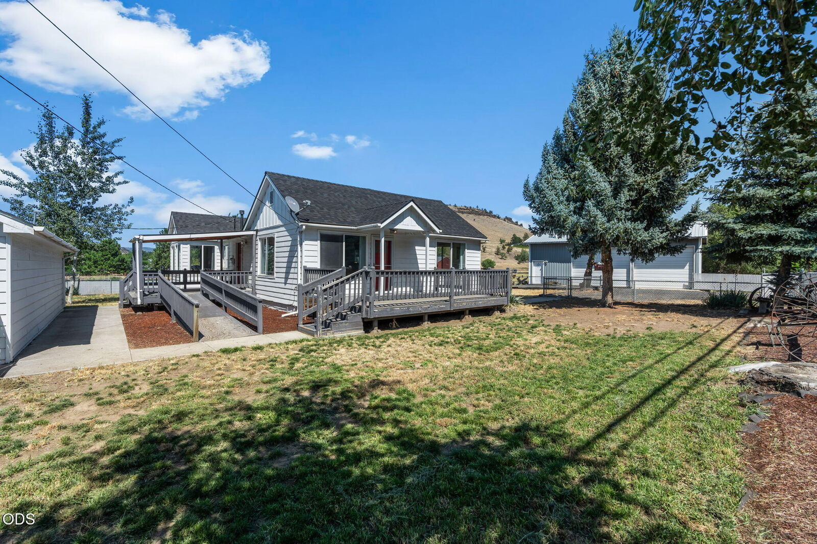 Property Photo:  2185 SE Paulina Highway  OR 97754 