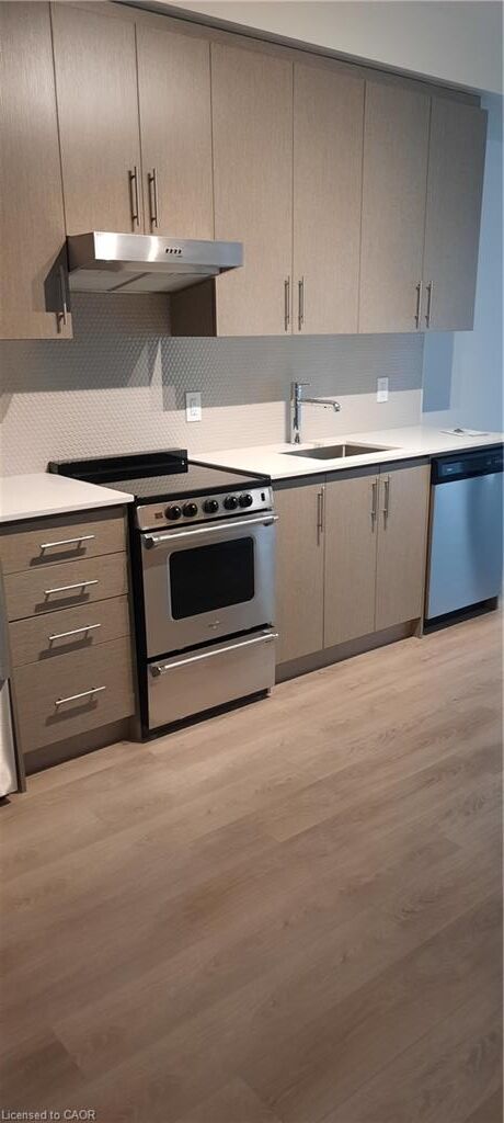 Property Photo:  212 King William Street 1007  ON L8R 0A7 