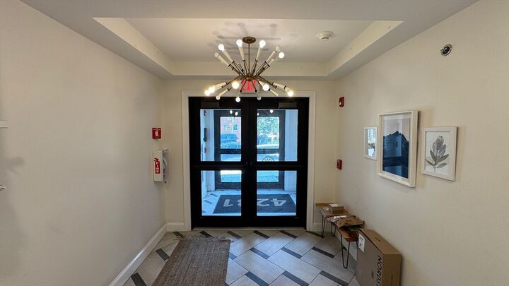 Property Photo:  4281 Washington St 4C  MA 02131 